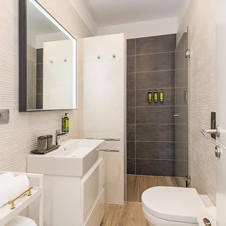 Luxart Gallery Krk Apartment *