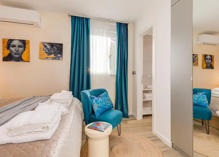 Luxart Gallery Krk Apartment Krk Town